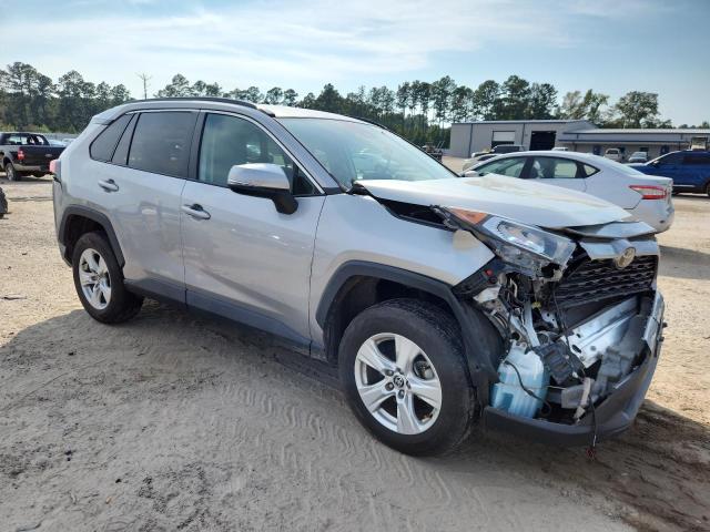 Photo 4 from auction – 2021 TOYOTA RAV4 XLE with VIN 2T3P1RFVXMW216801