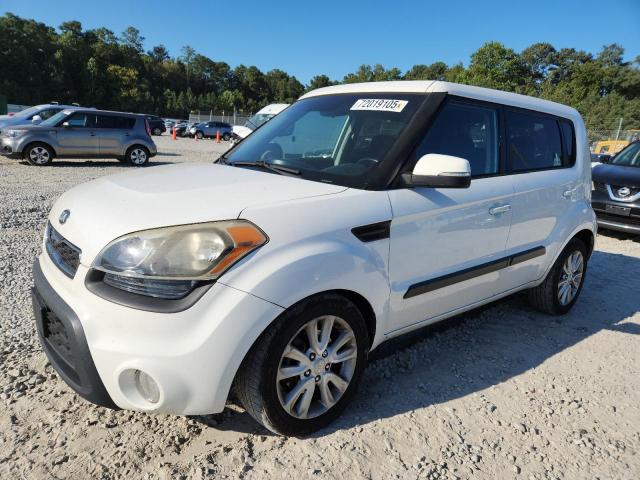 KIA SOUL + 2013 with VIN KNDJT2A62D7495065 - Photo from auction