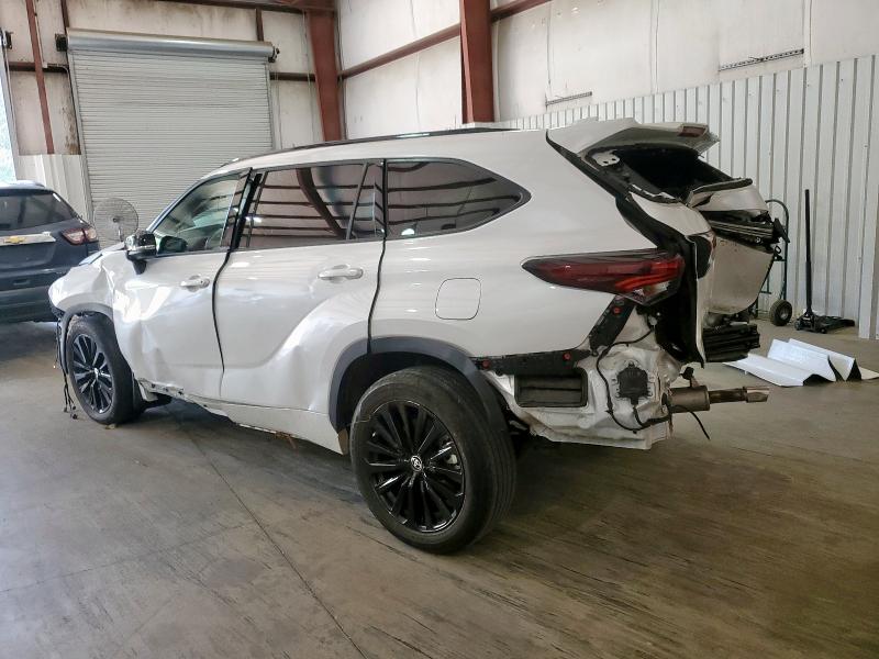 Photo 2 from auction – 2024 TOYOTA HIGHLANDER with VIN 5TDKDRAH4RS532772