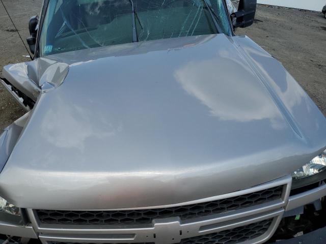 Photo 11 from auction – 2004 CHEVROLET SILVERADO with VIN 1GCHK29U94E299298