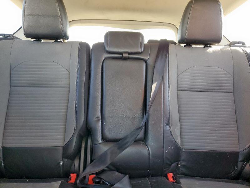 Photo 10 from auction – 2019 FORD ESCAPE SE with VIN 1FMCU0GD2KUB09271