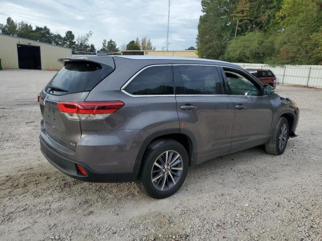 Zdjęcie 3 z aukcji – 2017 TOYOTA HIGHLANDER z VIN 5TDKZRFH0HS193419