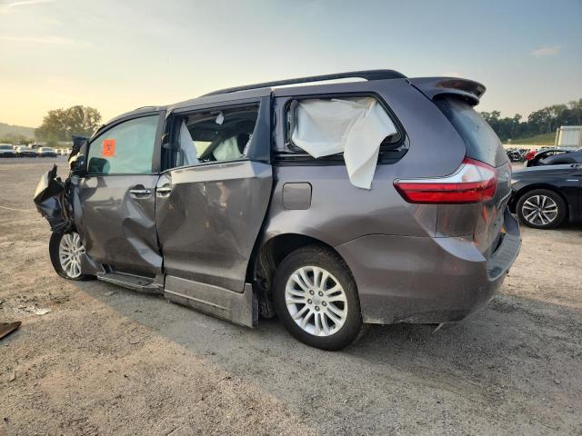 Photo 2 from auction – 2017 TOYOTA SIENNA with VIN 5TDYZ3DC4HS879316