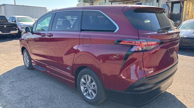 Photo 3 from auction – 2022 TOYOTA SIENNA LE with VIN 5TDKSKFC7NS042041