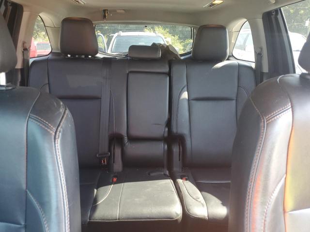 Photo 10 from auction – 2018 TOYOTA HIGHLANDER with VIN 5TDKZRFH6JS280750