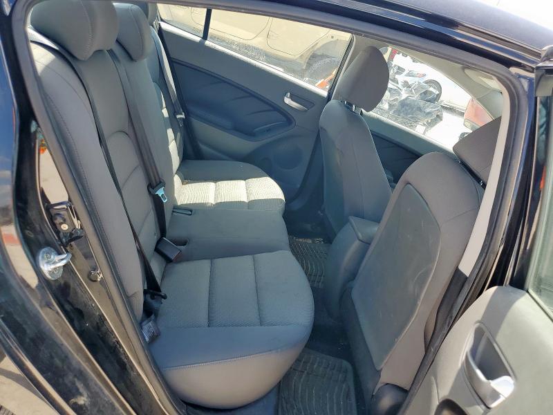 Photo 10 from auction – 2017 KIA FORTE LX with VIN 3KPFK4A77HE022264