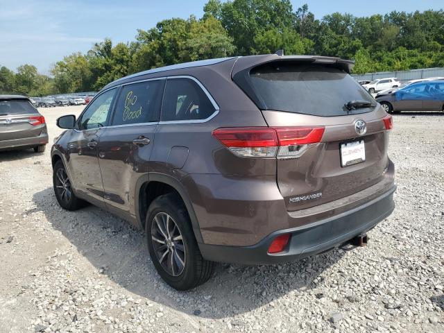 Photo 2 from auction – 2017 TOYOTA HIGHLANDER SE with VIN 5TDKZRFH2HS188111
