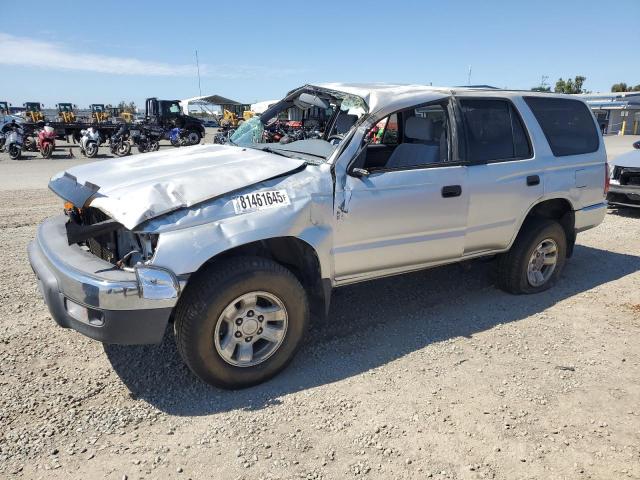 TOYOTA 4RUNNER 2000 with VIN JT3GM84R8Y0066628 - Photo from auction