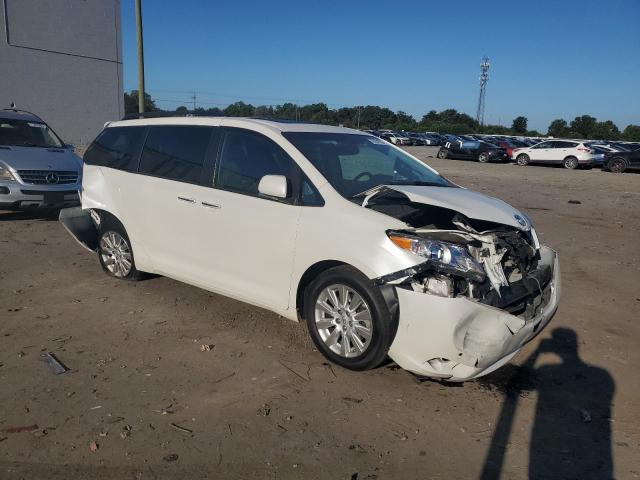 Photo 4 from auction – 2011 TOYOTA SIENNA XLE with VIN 5TDYK3DC4BS018309