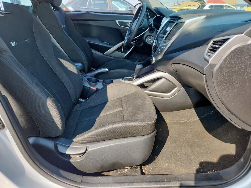 Photo 7 from auction – 2014 HYUNDAI VELOSTER with VIN KMHTC6AD8EU189825