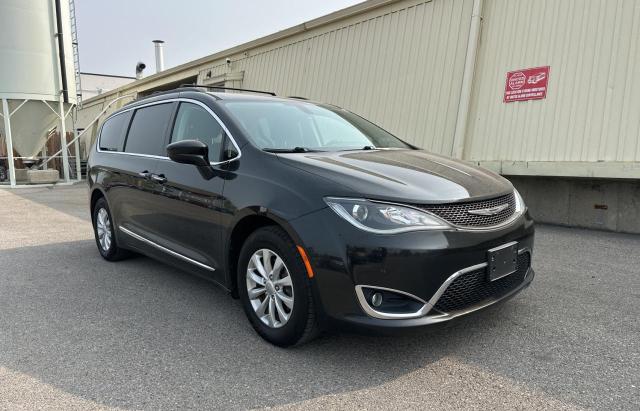 CHRYSLER PACIFICA T 2017 with VIN 2C4RC1BG0HR559483 - Photo from auction