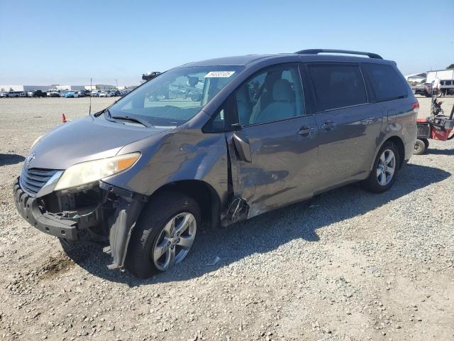 Photo 1 from auction – 2011 TOYOTA SIENNA LE with VIN 5TDKK3DC7BS123271