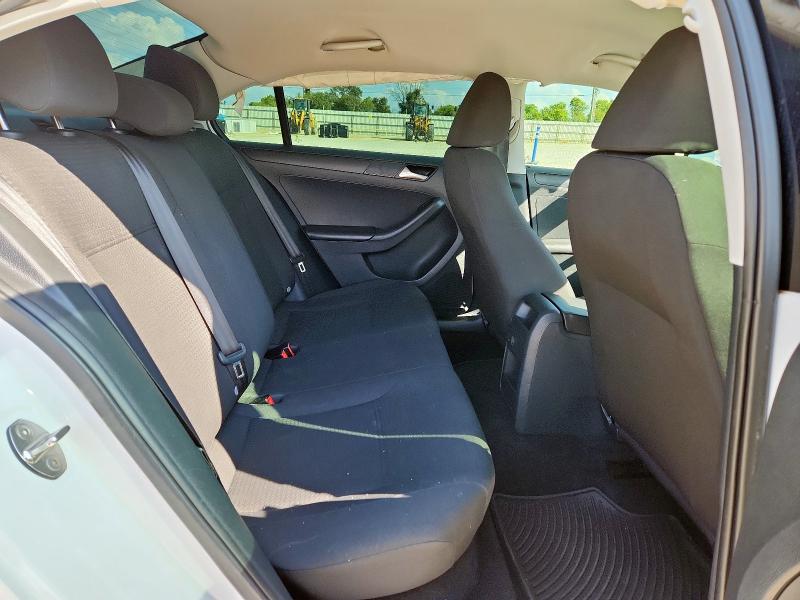 Photo 10 from auction – 2016 VOLKSWAGEN JETTA with VIN 3VW267AJ2GM325521