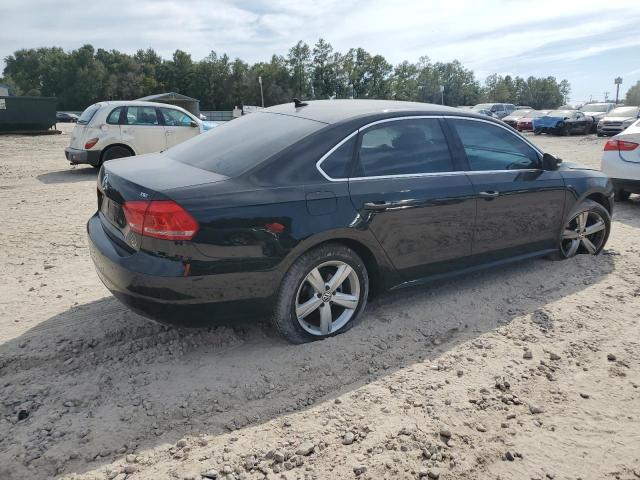 Photo 3 from auction – 2015 VOLKSWAGEN PASSAT S with VIN 1VWAS7A35FC118906