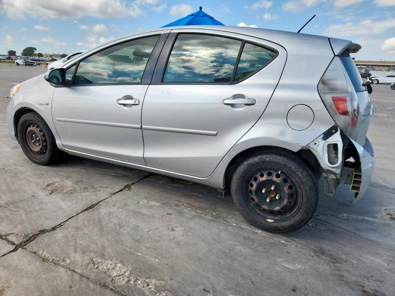 Photo 2 from auction – 2012 TOYOTA PRIUS C with VIN JTDKDTB37C1501438