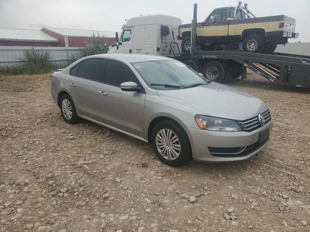Photo 4 from auction – 2014 VOLKSWAGEN PASSAT S with VIN 1VWAT7A33EC072911