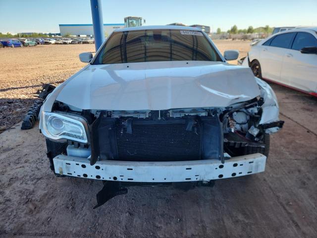 Photo 5 from auction – 2017 CHRYSLER 300 LIMITE with VIN 2C3CCAAG1HH576973