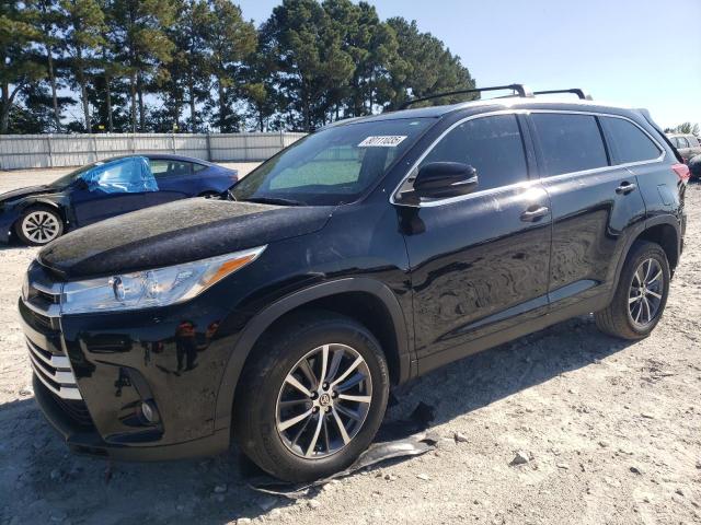 TOYOTA HIGHLANDER SE 2019 with VIN 5TDKZRFH2KS574745 - Photo from auction