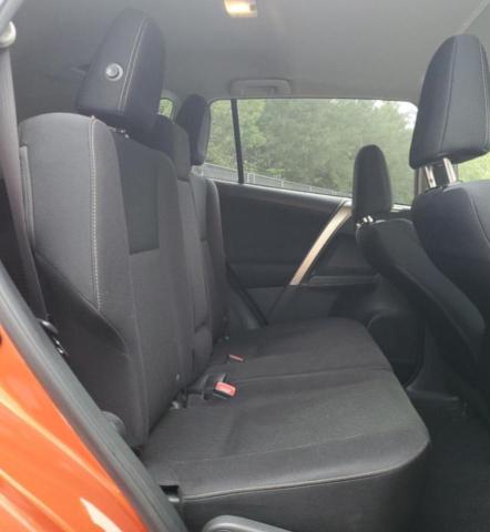 Photo 11 from auction – 2015 TOYOTA RAV4 XLE with VIN JTMRFREV3FD151978