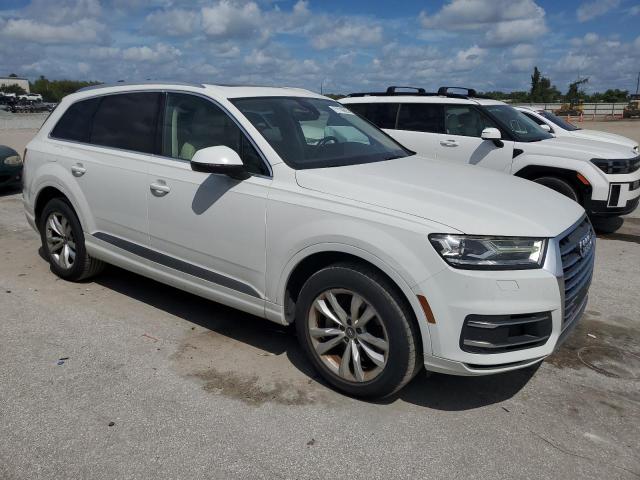 Photo 4 from auction – 2017 AUDI Q7 PREMIUM with VIN WA1LAAF71HD045841