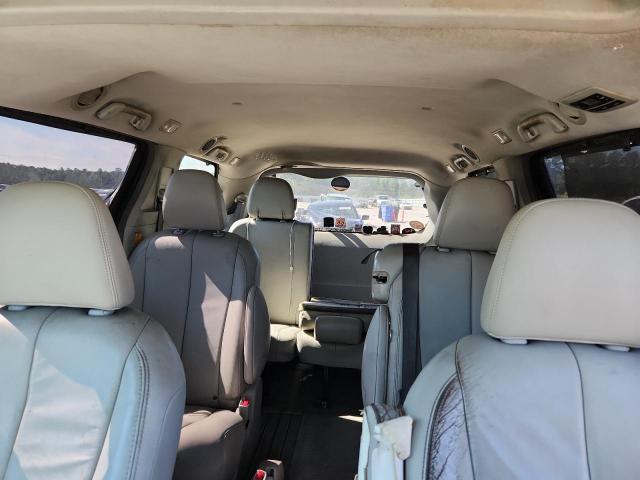 Photo 10 from auction – 2013 TOYOTA SIENNA XLE with VIN 5TDYK3DC2DS378472