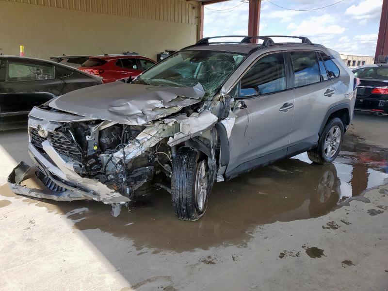 TOYOTA RAV4 XLE 2022 with VIN 2T3W1RFV5NC192325 - Photo from auction