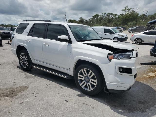 Photo 4 from auction – 2023 TOYOTA 4RUNNER TR with VIN JTEAU5JR5P5282048