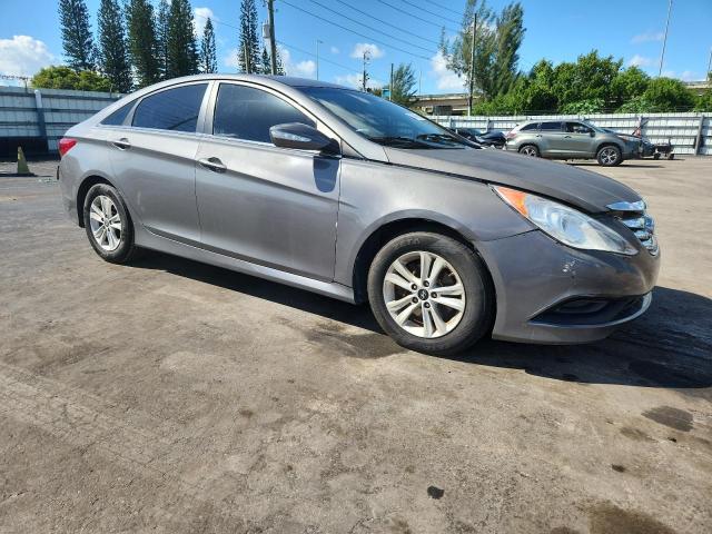 Photo 4 from auction – 2014 HYUNDAI SONATA GLS with VIN 5NPEB4ACXEH880697