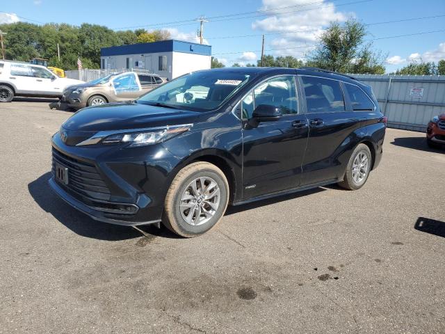 TOYOTA SIENNA LE 2021 with VIN 5TDBSKFC6MS030462 - Photo from auction