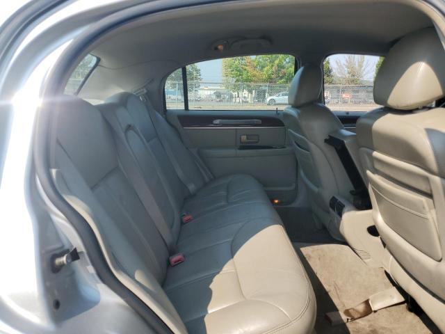 Photo 10 from auction – 2005 LINCOLN TOWN CAR S with VIN 1LNHM82W15Y634929