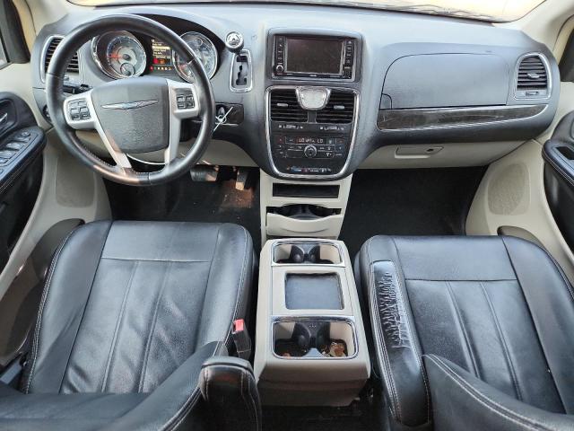 Photo 8 from auction – 2016 CHRYSLER TOWN & COU with VIN 2C4RC1BG6GR199747