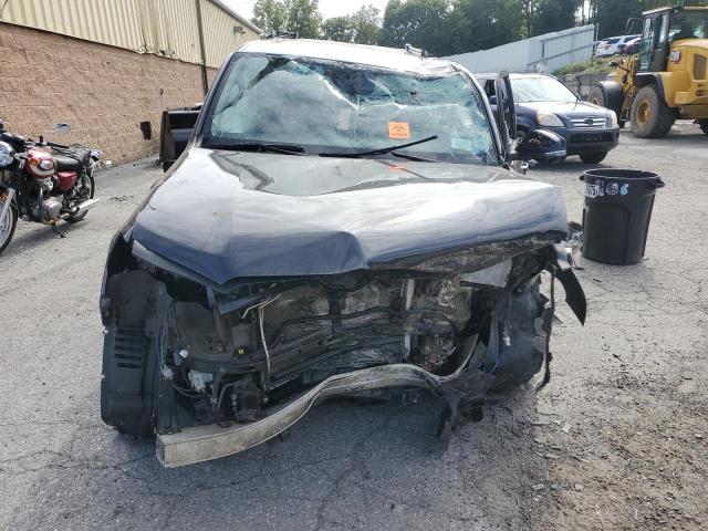 Photo 5 from auction – 2019 TOYOTA 4RUNNER SR with VIN JTEBU5JRXK5727560
