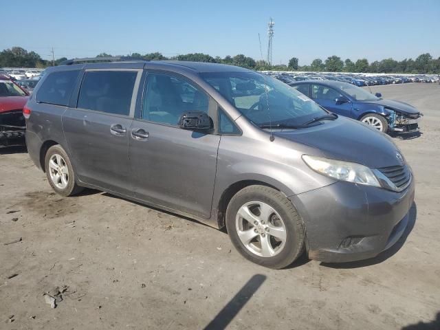 Photo 4 from auction – 2014 TOYOTA SIENNA LE with VIN 5TDKK3DC4ES478371