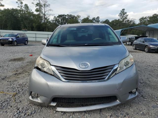 Photo 5 from auction – 2013 TOYOTA SIENNA XLE with VIN 5TDYK3DC8DS304733