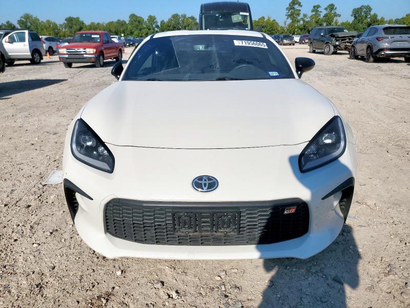 Photo 5 from auction – 2023 TOYOTA GR 86 PREM with VIN JF1ZNBF11P8764414