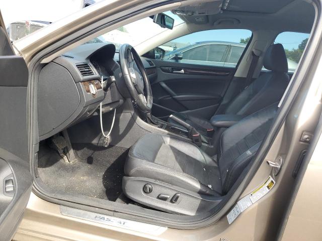 Photo 7 from auction – 2015 VOLKSWAGEN PASSAT SEL with VIN 1VWCV7A30FC025873