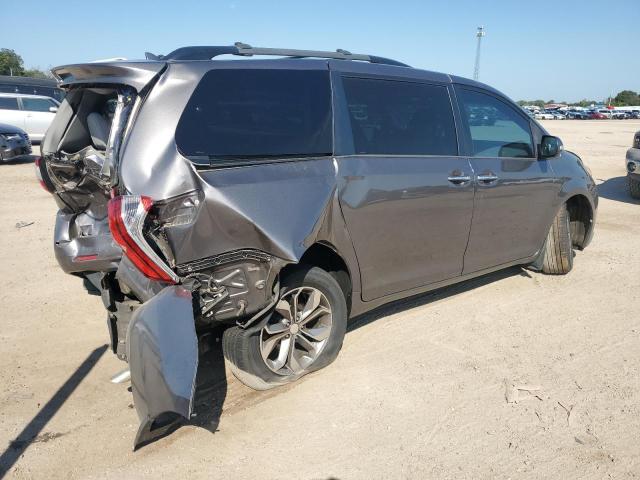 Photo 3 from auction – 2015 TOYOTA SIENNA XLE with VIN 5TDYK3DC6FS608601