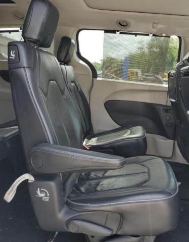 Photo 11 from auction – 2017 CHRYSLER PACIFICA with VIN 2C4RC1GG6HR762743