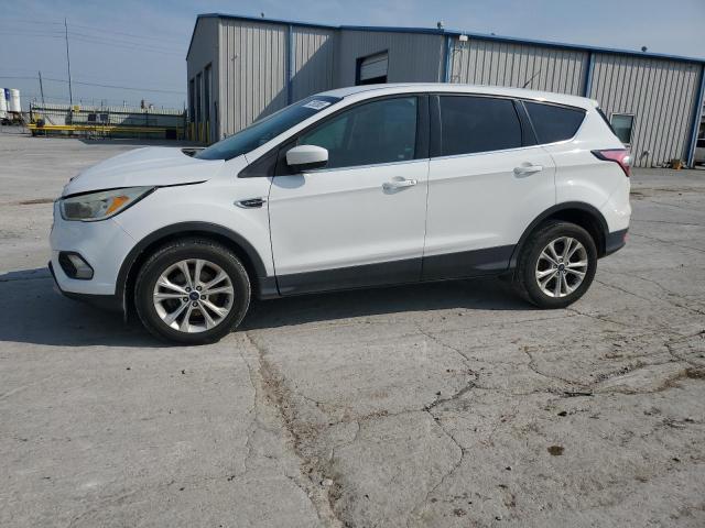 FORD ESCAPE SE 2017 مع رقم تعريف المركبة 1FMCU0GD2HUC77095 - صورة من المزاد