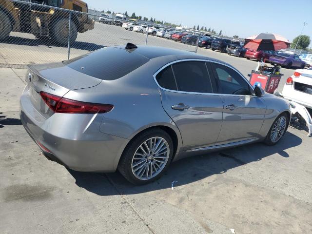 Photo 3 from auction – 2017 ALFA ROMEO GIULIA with VIN ZARFAEBNXH7548755