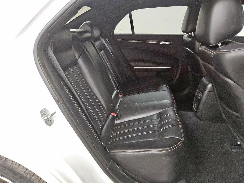 Photo 10 from auction – 2019 CHRYSLER 300 S with VIN 2C3CCABG8KH566009
