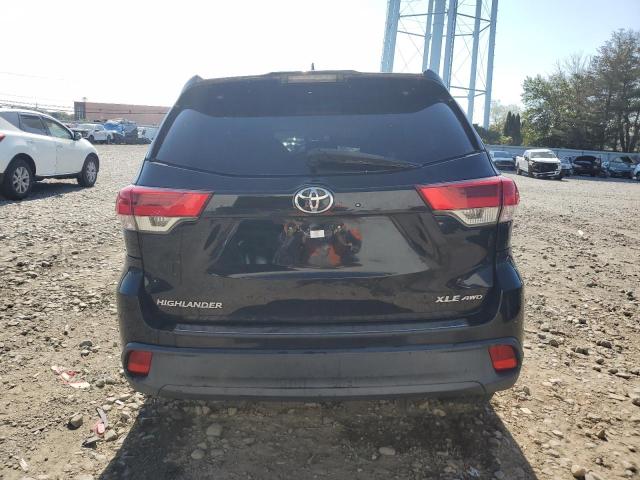 Photo 6 from auction – 2017 TOYOTA HIGHLANDER with VIN 5TDJZRFH9HS370562