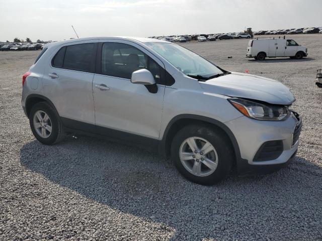 Photo 4 from auction – 2020 CHEVROLET TRAX LS with VIN 3GNCJKSB7LL295374