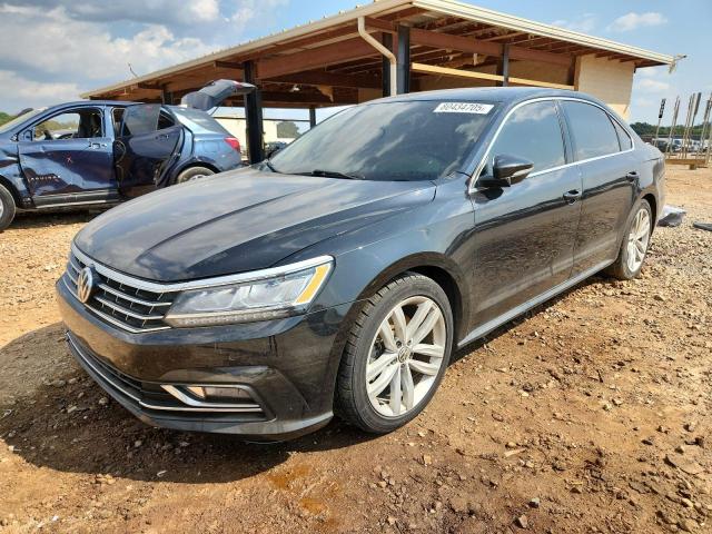 VOLKSWAGEN PASSAT SE 2018 with VIN 1VWBA7A39JC010899 - Photo from auction