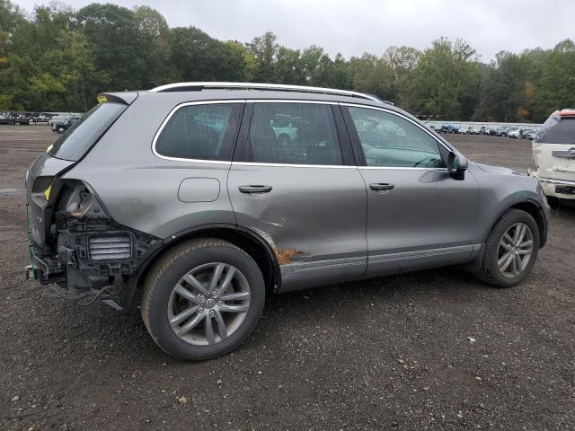 Photo 3 from auction – 2016 VOLKSWAGEN TOUAREG SP with VIN WVGEF9BP0GD010643