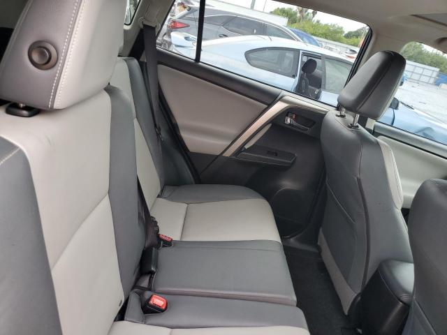 Photo 11 from auction – 2015 TOYOTA RAV4 LIMIT with VIN JTMYFREV4FJ054480