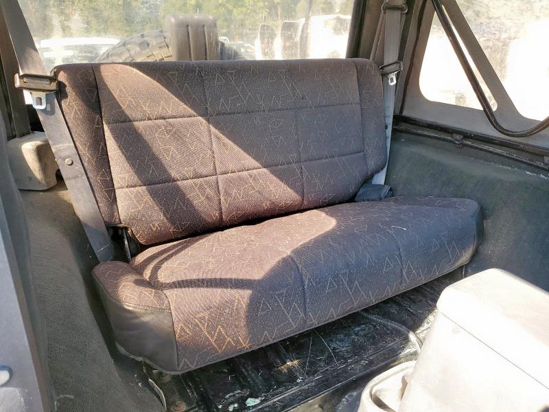 Photo 10 from auction – 2001 JEEP WRANGLER / with VIN 1J4FA49S01P326757