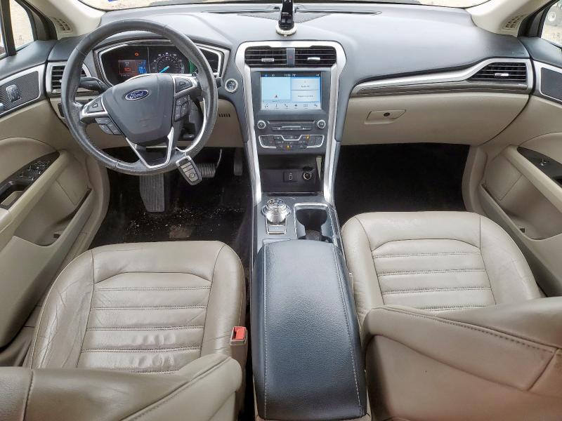 Photo 8 from auction – 2017 FORD FUSION SE with VIN 3FA6P0HD1HR351174