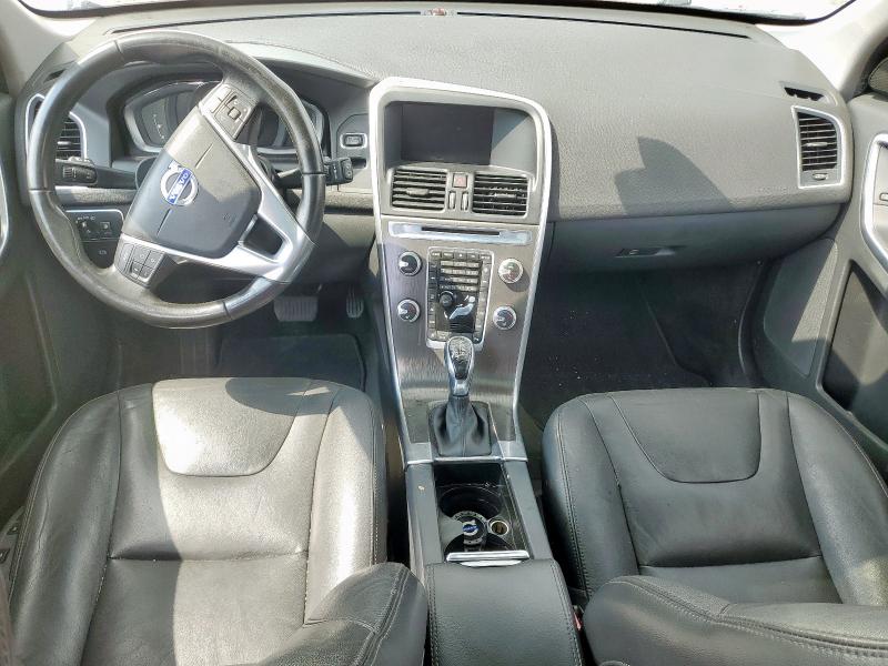 Photo 8 from auction – 2016 VOLV XC60 T5 PREMIER with VIN YV440MDK7G2806529