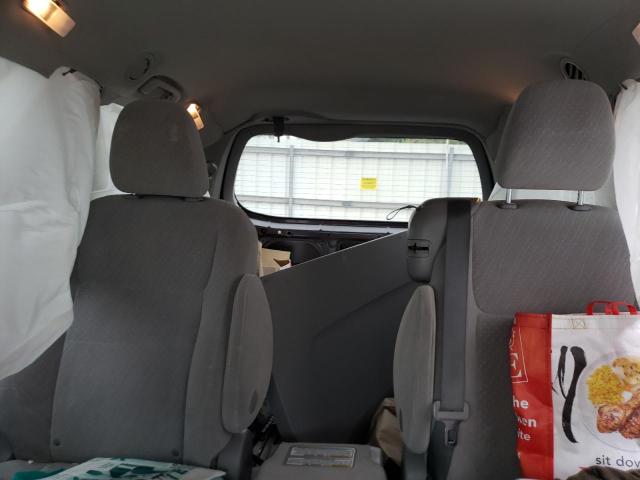 Photo 10 from auction – 2017 TOYOTA SIENNA LE with VIN 5TDKZ3DC5HS837551